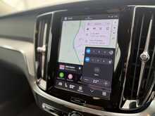 Volvo V60 B4 MHEV Plus - U7276