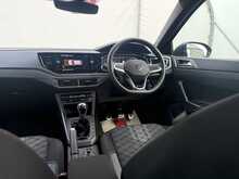 Volkswagen Taigo TSI R-Line - U7277