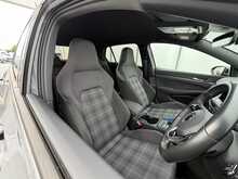 Volkswagen Golf TDI GTD - U7278