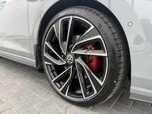 Volkswagen Golf TDI GTD - U7278