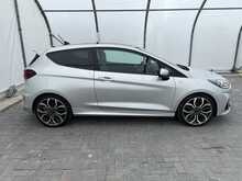 Ford Fiesta T EcoBoost MHEV ST-Line Vignale - U7311