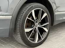 Volkswagen Tiguan TDI R-Line - U7332