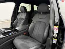 Audi A6 Avant TDI Black Edition - U7353