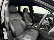 Audi A6 Avant TDI Black Edition - U7353