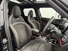 MINI Countryman John Cooper Works - U7358