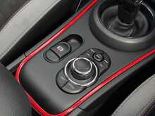 MINI Countryman John Cooper Works - U7358