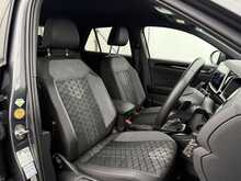 Volkswagen T-Roc TSI R-Line - U7368