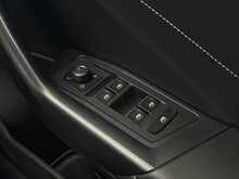 Volkswagen T-Roc TSI R-Line - U7368