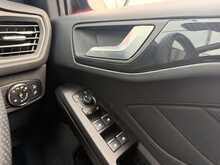 Ford Focus T EcoBoost MHEV ST-Line Edition - U7393