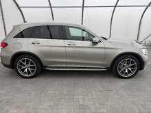 Mercedes-Benz GLC GLC300d AMG Line - U7399