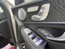 Mercedes-Benz GLC GLC300d AMG Line - U7399