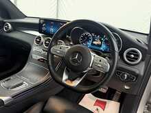 Mercedes-Benz GLC GLC300d AMG Line - U7399
