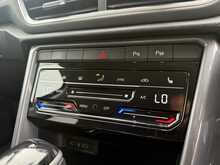 Volkswagen T-Roc TSI Style - U7401
