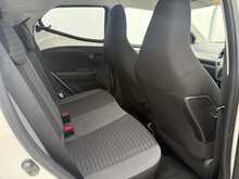 Toyota AYGO VVT-i x-trend - U7405