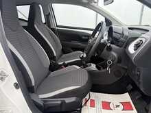 Toyota AYGO VVT-i x-trend - U7405