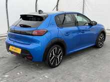 Peugeot 208 PureTech GT - U7407