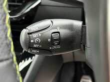 Peugeot 208 PureTech GT - U7407