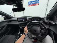 Peugeot 208 PureTech GT - U7407
