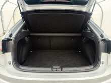 Volkswagen Taigo TSI R-Line - U7436