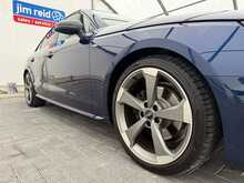 Audi A4 TDI Black Edition - U7452