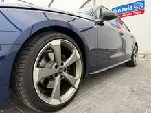 Audi A4 TDI Black Edition - U7452