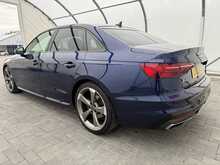 Audi A4 TDI Black Edition - U7452