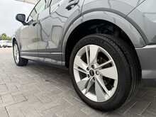 Audi Q2 TFSI CoD S line - U7471