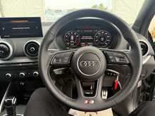 Audi Q2 TFSI CoD S line - U7471