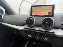 Audi Q2 TFSI CoD S line - U7471