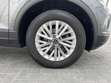 Volkswagen T-Roc TSI Life - U7485