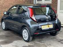 Toyota AYGO VVT-i x-play - U3218