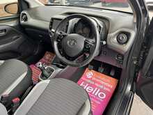 Toyota AYGO VVT-i x-play - U3218