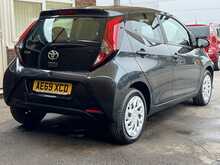 Toyota AYGO VVT-i x-play - U3218