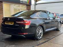 Skoda Superb TDI Laurin & Klement - U3241