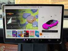 Tesla Model 3  - U3245