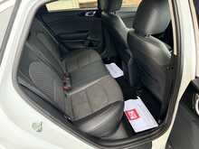 Kia Ceed T-GDi 3 - U3274