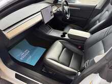 Tesla Model 3 Standard Range Plus - U3281