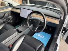 Tesla Model 3 Standard Range Plus - U3281