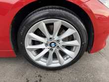 BMW 3 Series 330i Luxury - U3291