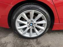 BMW 3 Series 330i Luxury - U3291