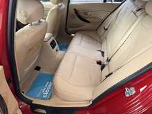 BMW 3 Series 330i Luxury - U3291