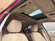 BMW 3 Series 330i Luxury - U3291