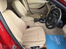 BMW 3 Series 330i Luxury - U3291