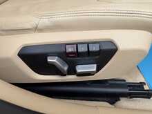 BMW 3 Series 330i Luxury - U3291