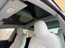 Tesla Model 3 Long Range - U3299