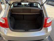 Toyota Auris D-4D TR - U3354