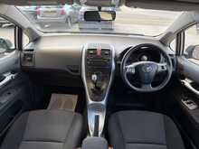 Toyota Auris D-4D TR - U3354