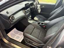Mercedes-Benz GLA GLA180 AMG Line Edition - U3356
