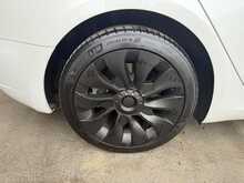 Tesla Model 3  - U3357