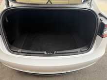 Tesla Model 3  - U3357